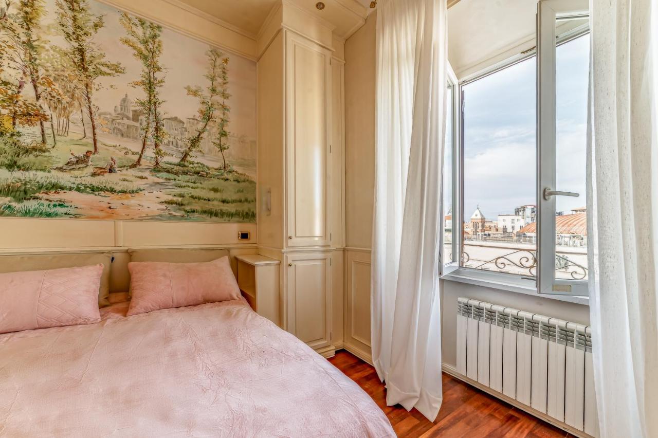 Downtown Luxury B&B - Termini Train Station Рим Екстериор снимка