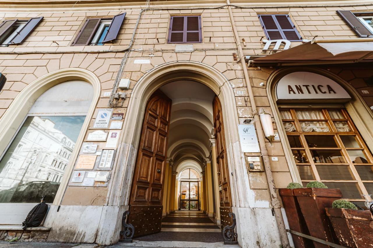 Downtown Luxury B&B - Termini Train Station Рим Екстериор снимка